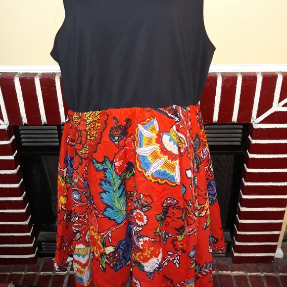 Dress - Picture 2 of 3